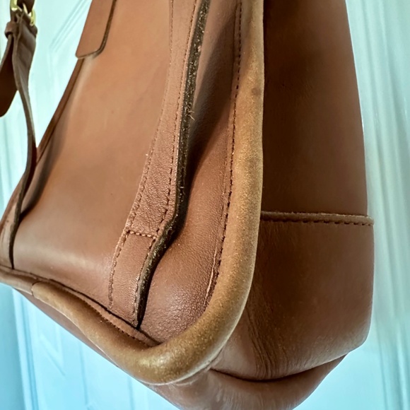 Coach vintage smooth leather turnlock, drawstring, small backpack, saddle color - Picture 6 of 11